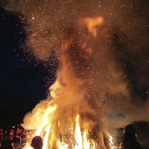 Osterfeuer in Niederzwehren-Kassel