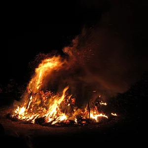 Osterfeuer in Niederzwehren-Kassel