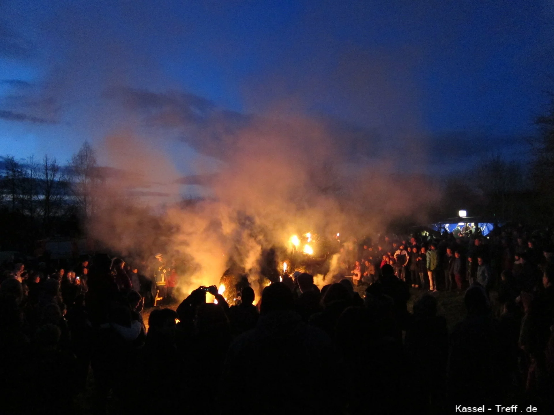 Osterfeuer in Niederzwehren-Kassel