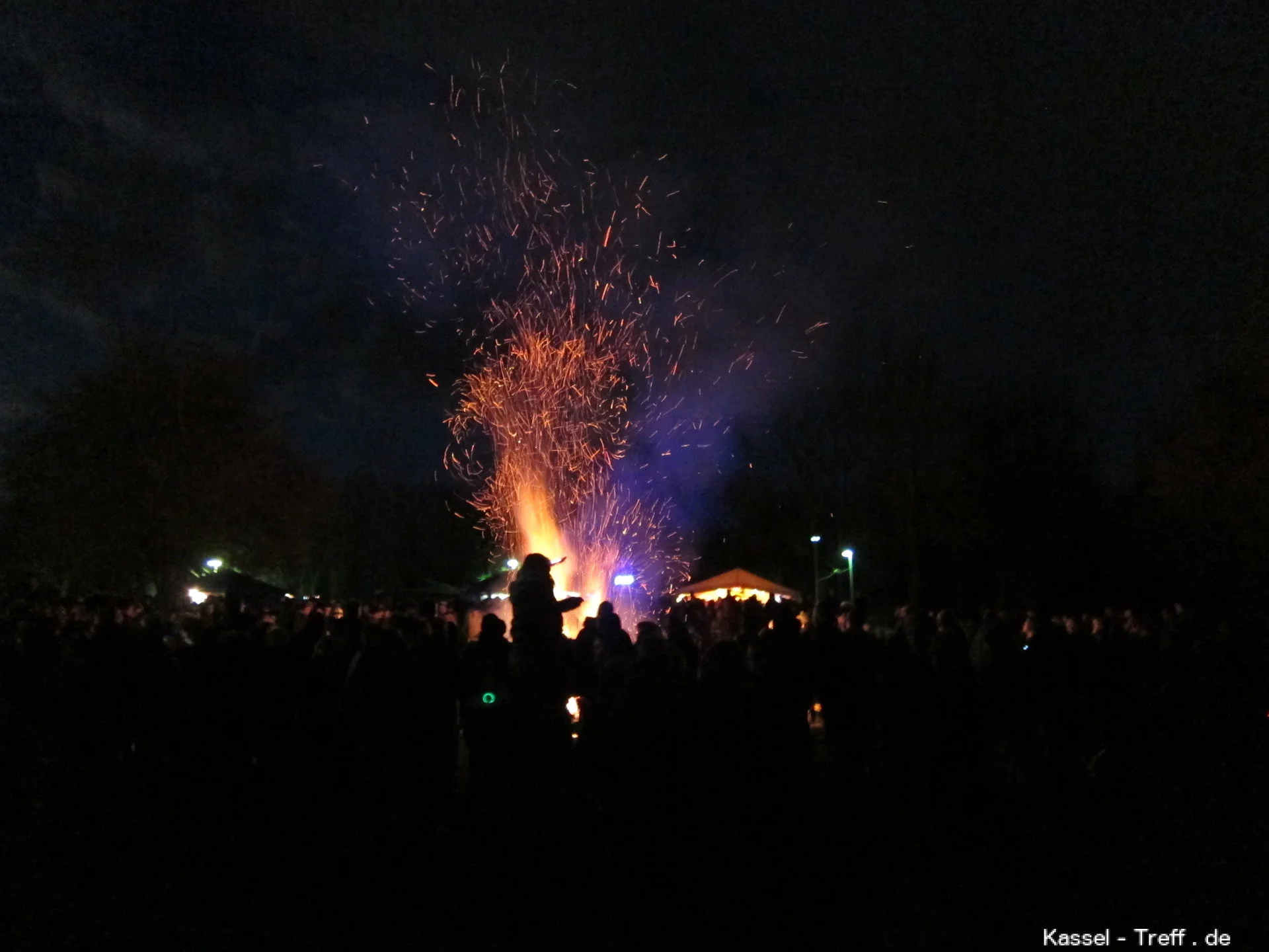 Osterfeuer in Niederzwehren-Kassel